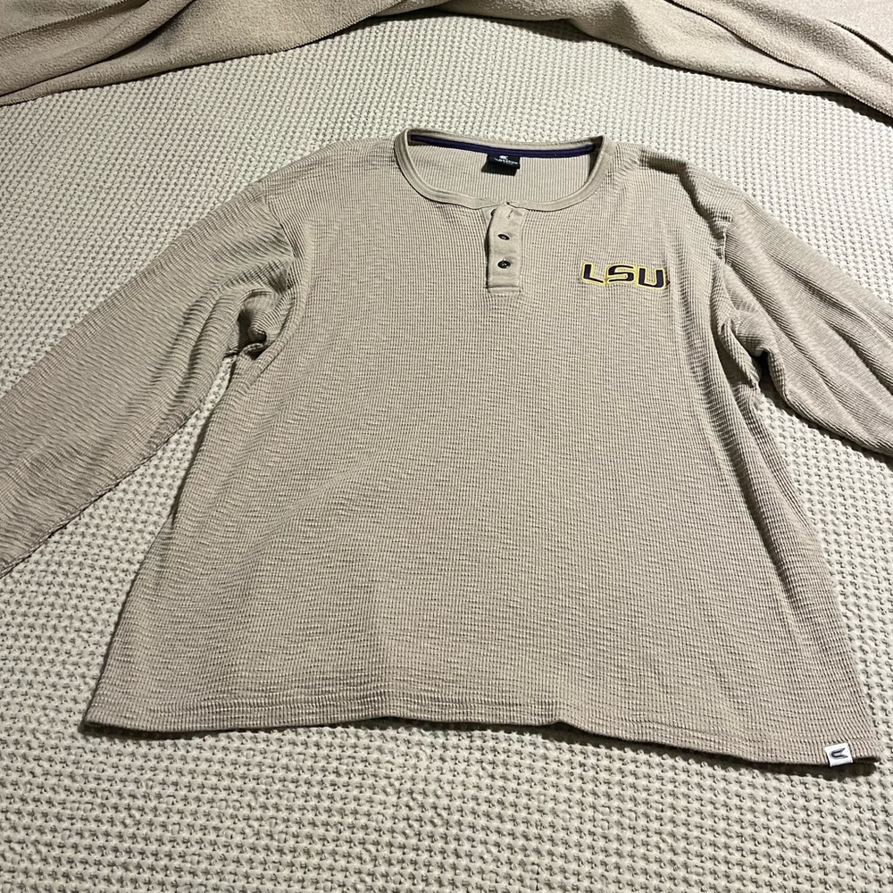 Men’s 3xl LSU shirt. Long sleeves used